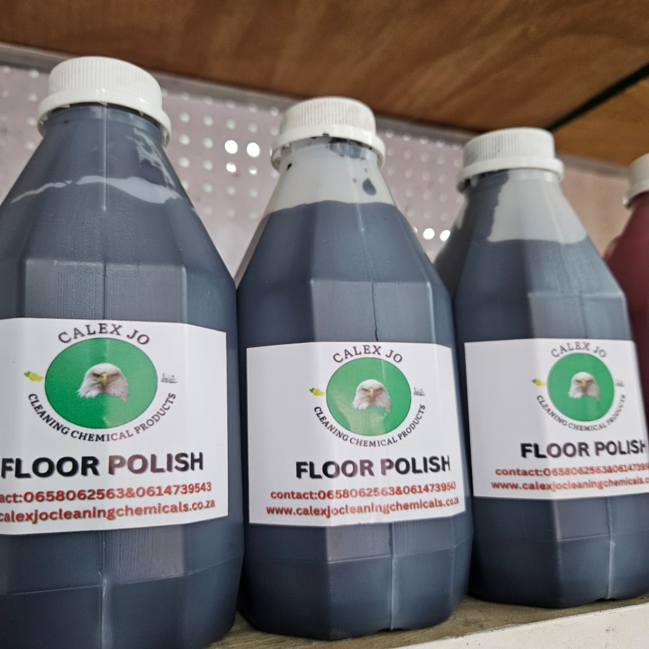 Floor polish - black