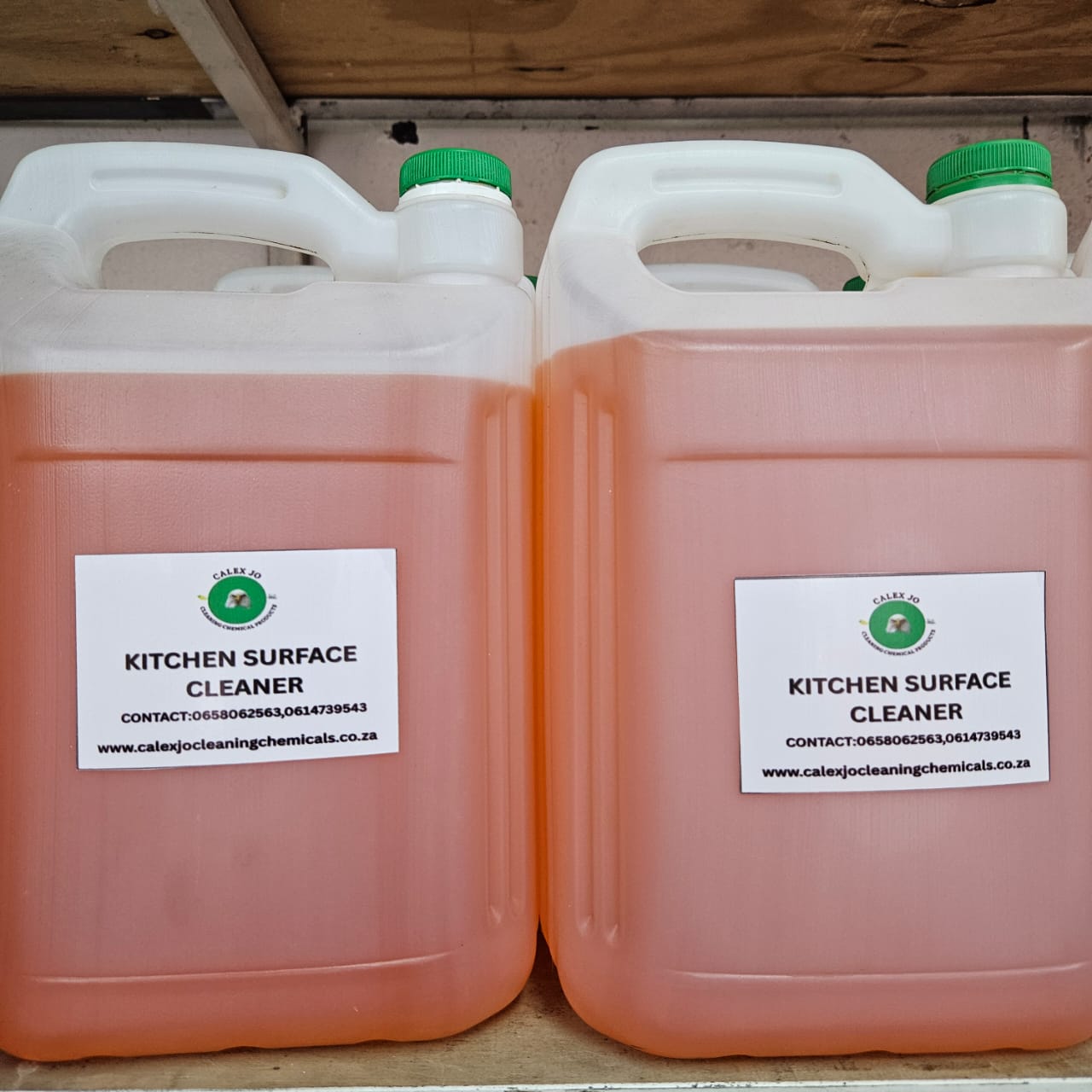 Kitchen surface cleaner